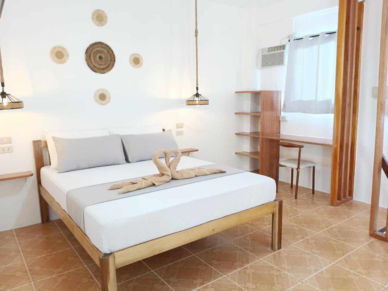 New With Balcony , General Luna Apartment General Luna (Surigao del Norte)